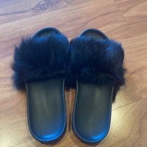 Brand new Ugg slip ons size 6
